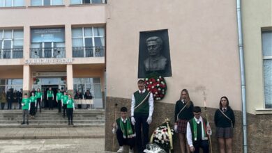 Бронз за СУ „Васил Левски“: Троянски ученици сред най-добрите в националната викторина на английски език
