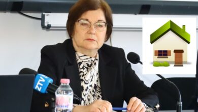 Кметът Донка Михайлова подписа договора за мащабния ремонт на Музея в Троян