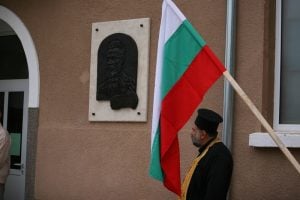 Христо Ботев пази читалището във Врабево