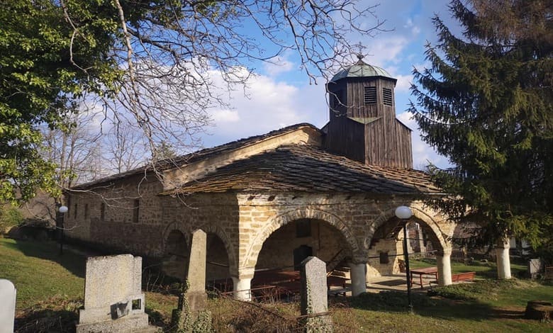 Войнишките паметници в Гумощник