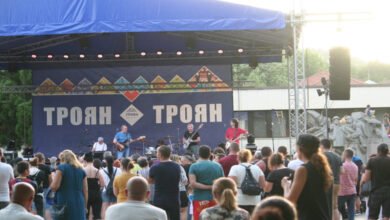 „Рок в сърцето на Балкана“ в Троян започна