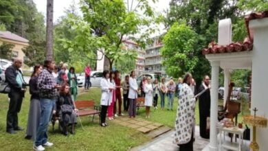 Малка частица от мощите на св. Лука Кримски беше дарена на троянската болница