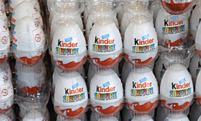 Шоколадови яйца и бонбони на Kinder  подлежат на изтегляне, поради възможно замърсяване със салмонела. Потребителите могат да ги върнат в магазина.