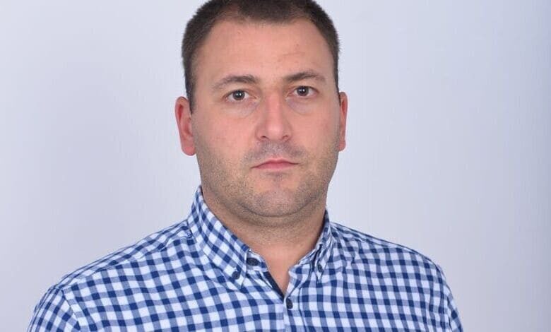 Младен Богдански е кандидатурата на общинската организация на БСП – Троян за народен представител на предстоящите избори, съобщават от пресцентъра на червените в Троян.
