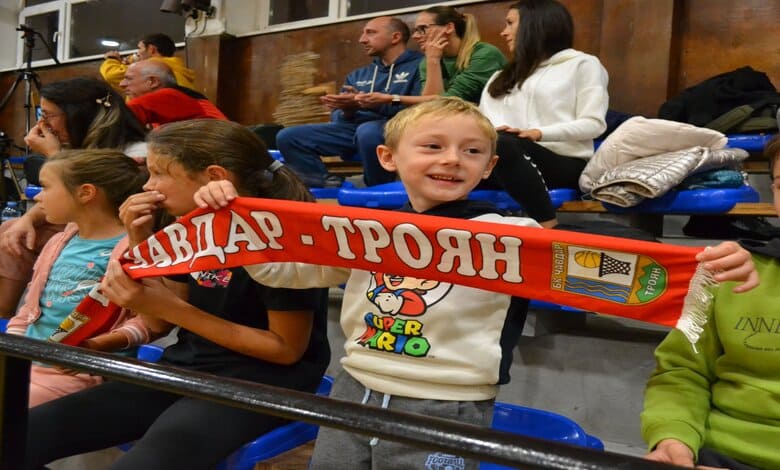 Дрийм тийм отново с победа