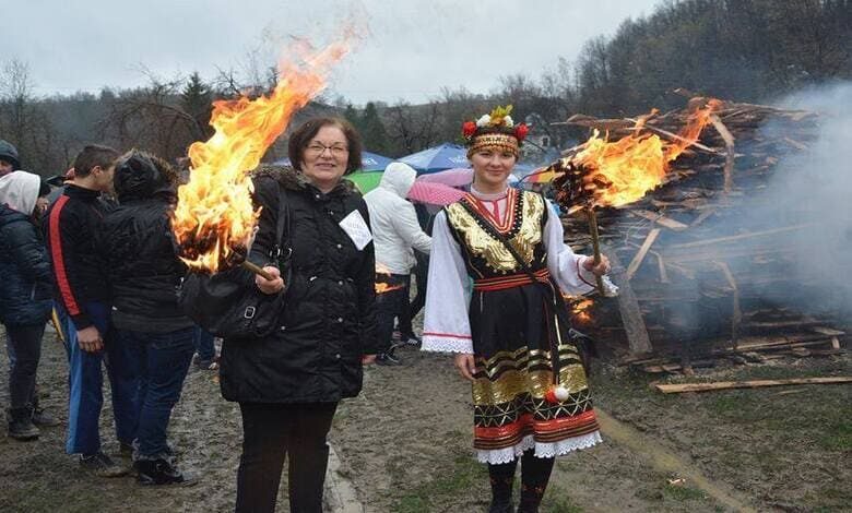 Въртенето на уруглювицата - важен момент в празника на Сирни Заговезни