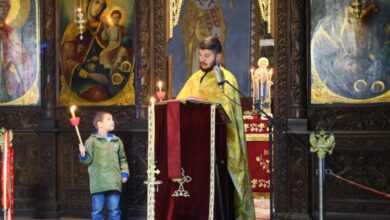 Отец Войден: Истинските християни са тези, които прегръщат кръста и се стремят към святост