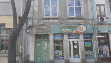 Продава се къща, находяща се в центъра на Троян 3-1