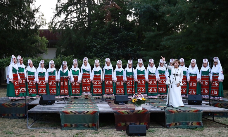 Музикална магия в Орешак: Хор „Ваня Монева“ изправи публиката на крака