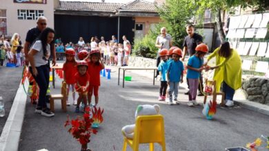 Пожарникари и писателка подариха незабравим празник на децата от ДГ „Синчец“