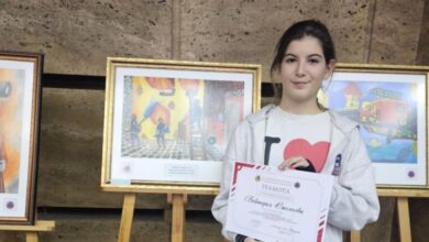 12-годишната Виктория Стоянова от Троян е отличена в конкурса за рисунка "С очите си видях бедата"