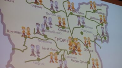 Сто години светлина: Епосът на Троянските детски градини