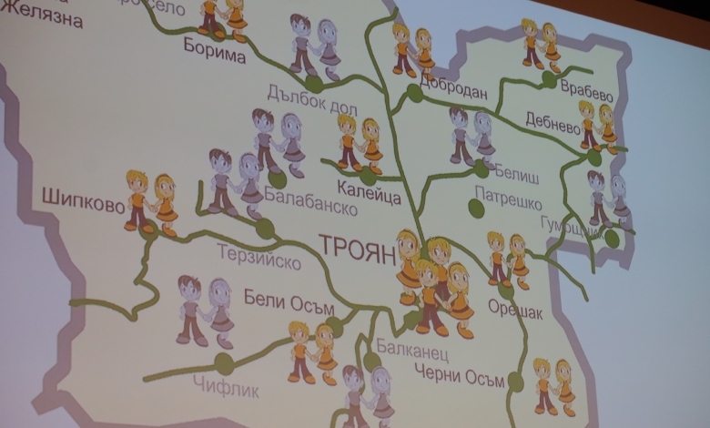 Сто години светлина: Епосът на Троянските детски градини