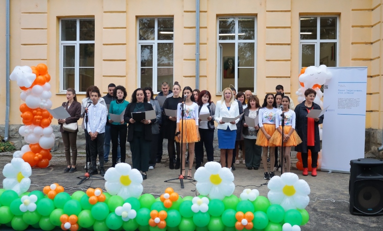 Концерт „Заедно живеем, учим, успяваме“ обедини ученици от Троян и Ловеч -1