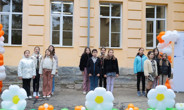 Концерт „Заедно живеем, учим, успяваме“ обедини ученици от Троян и Ловеч -2
