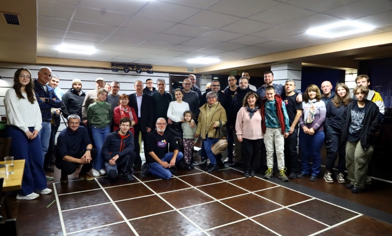 „Балканът ражда хора, а полето – тикви“: Пловдивски куиз-мастър предизвика интелекта на троянци в незабравима вечер