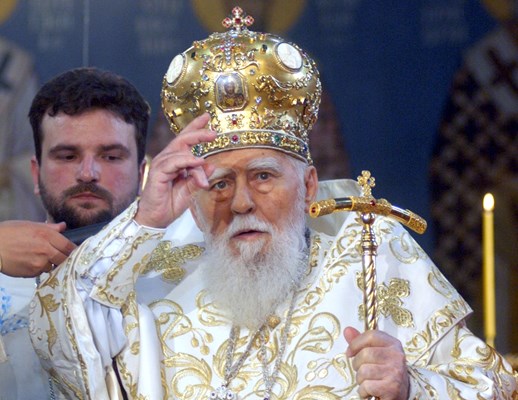 Патриарх Даниил възглави панихидата за Патриарх Максим в Троянския манастир