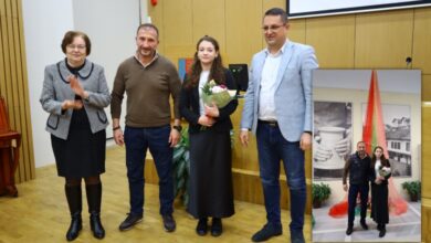 Общинският съвет - Троян награждава вицешампионката Таня Радулова и треньора ѝ-2
