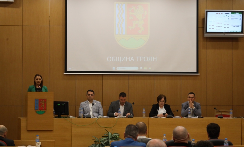 Бъдещето на Троян: Между „бъгито“, дигиталната ера и спора за Орешак (Анализ на януарската сесия -втора част )