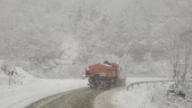 Проходът Троян – Кърнаре е отворен за автомобили до 12 тона, почистването продължава