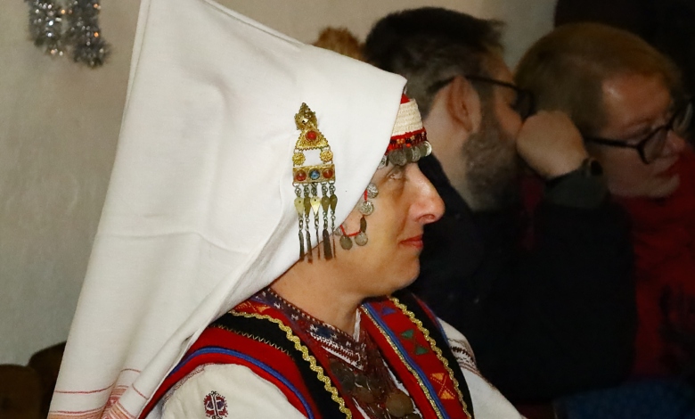 Традиционната Битова вечер в Голяма Желязна празнува 90 години в багрите на автентичните носии