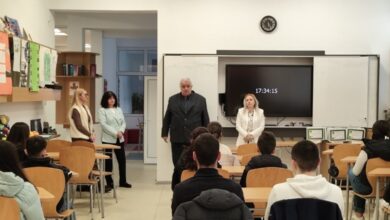 Директорът на СУ „Васил Левски“ Ангел Балев