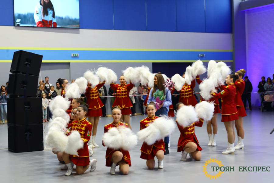 Лора Христова постави обичта на Троян над олимпийския медал