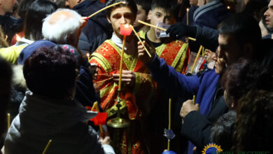 Тържествени Великденски богослужения огласиха Троянския манастир и град Троян