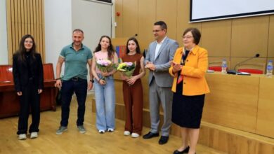 Таня Радулова и Деница Георгиева Троян