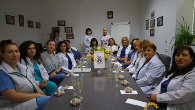 Силата на бялата престилка в сърцето на Троян