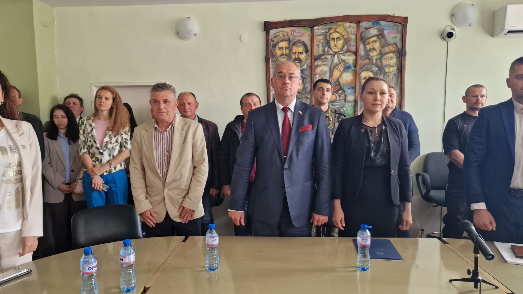 Зам.-кметът на Троян Вероника Тодорова към проф. Атанас Семов:-1