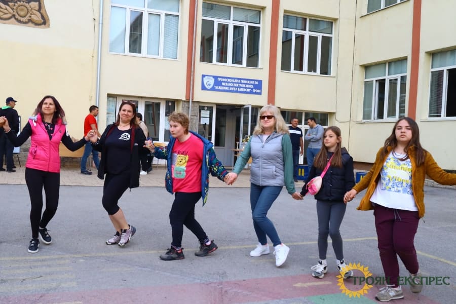 Високи скорости и емоции на празника на ПГМЕТ „Акад. Ангел Балевски“-1-3