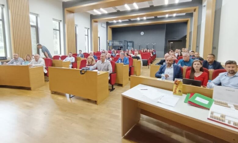 Големият дебат за ВиК разпали Общинския съвет в Троян