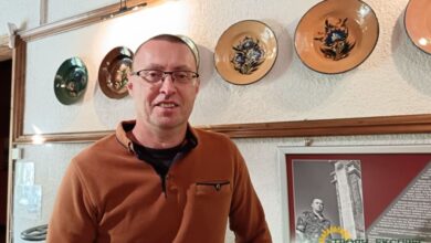 Изложба на Дочо Николов в Троян вади на светло забравени архивни съкровища и наградни системи