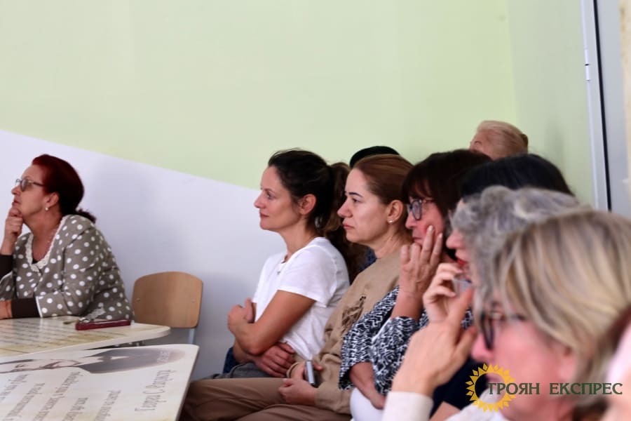 Когато историята срещне математиката: Вълнуващ бинарен урок в СУ „Св. Климент Охридски“