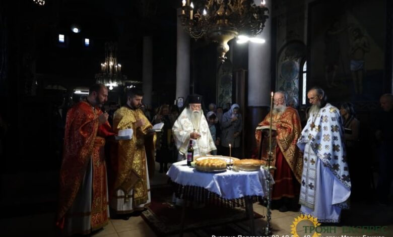 Панихида за 40 дни от кончината на отец Марин Божков в Троян